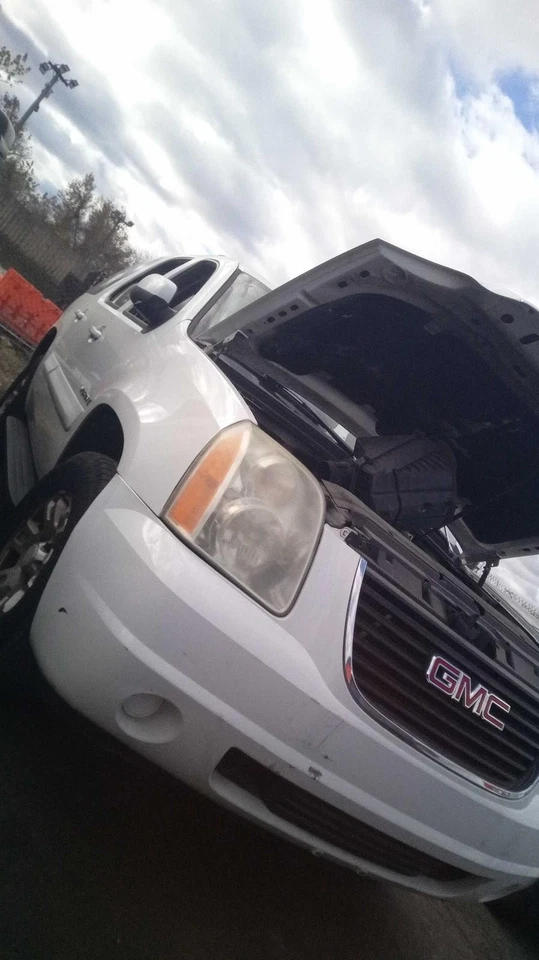 Conjunto de puerta delantera izquierda usado se adapta a: 2008 GMC Yukon delantero izquierdo grado B Foto 4 de 4