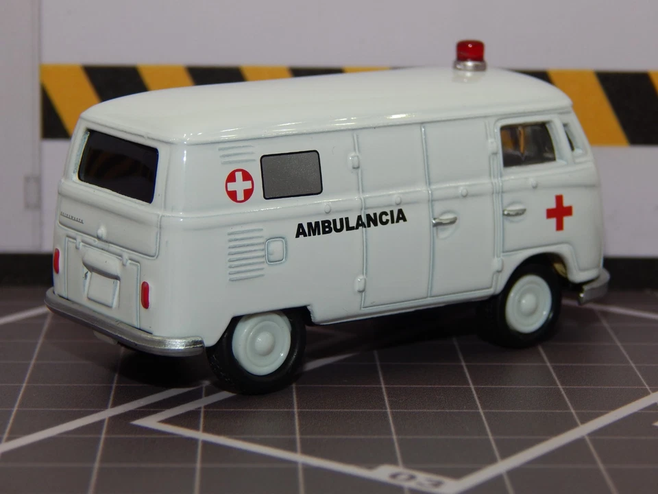 '65 1965 VW Volkswagen Bus Transporter Ambulance White Red Siren Cross MINT VHTF - Image 2 of 4