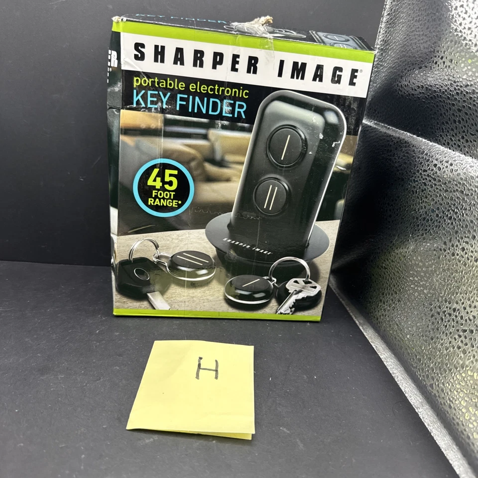 SHARPER IMAGE Electronic Key Finder Portable Finds Keys 45 Feet Away 2 Key Fobs - Image 3 of 3