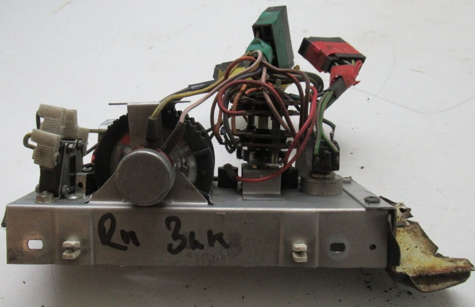 INTERRUPTOR PAINEL DE CONTROLE AQUECEDOR DE TEMPERATURA BENTLEY MULSANNE TURBO 1985 - Imagem 2 de 4