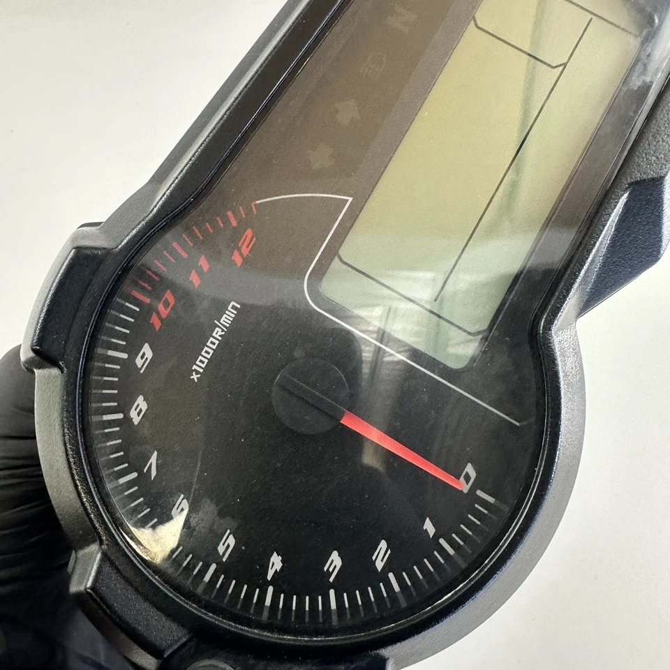 Приборная панель часов Benelli TNT 125 Tornado TNT125 2022 Speedo 63 км - Изображение 4 из 4