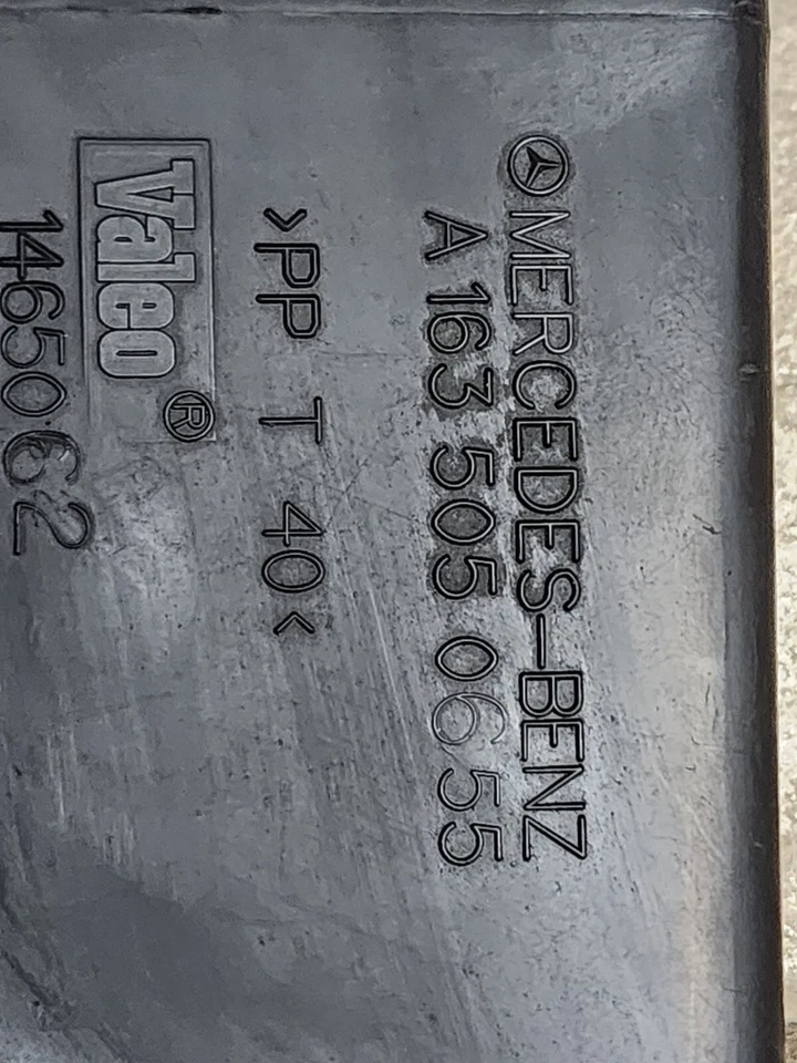 1998-1999-2000-2001 MERCEDES ML320 ML430 W163 COOLING FAN SHROUD A1635050655 - Image 3 of 3