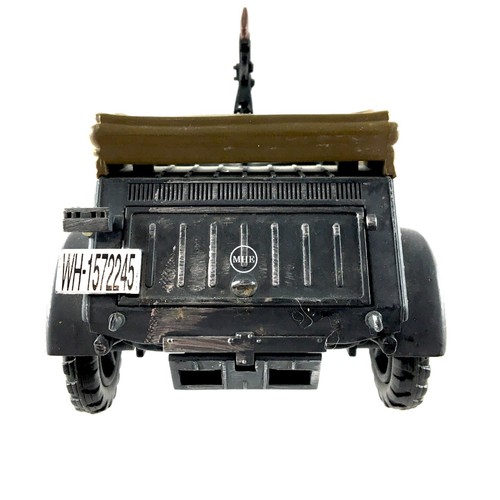 1:18 21st Century Toys Ultimate Soldier WWII German Army Type 82 Kubelwagen Jeep - Picture 5 of 6