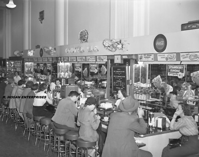 C. 1954 Kress Clover Bar Luncheonette Nashville TN 8X10 Photo F62