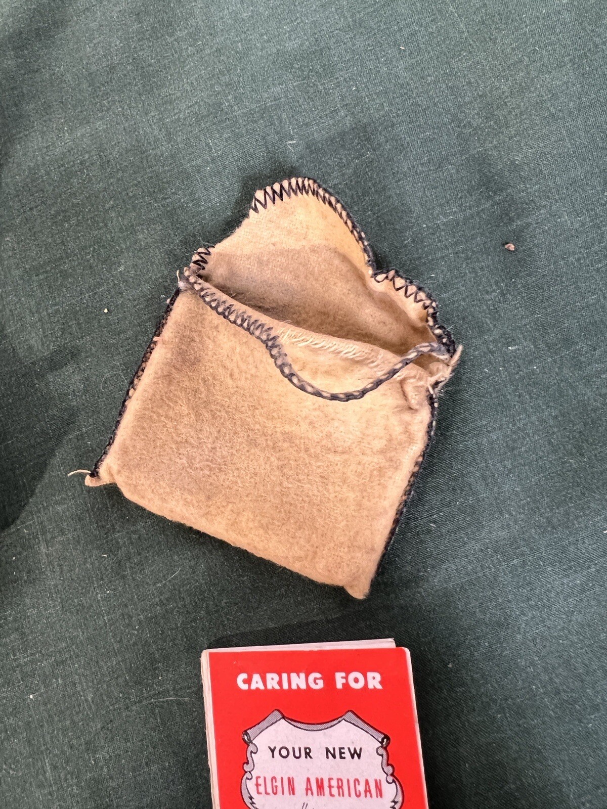 Vintage Lighter, Elgin American not sparking with cloth case & box