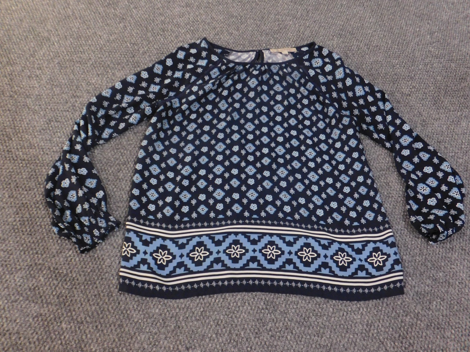 loft top medium blue geometric pullover womens ca… - image 1