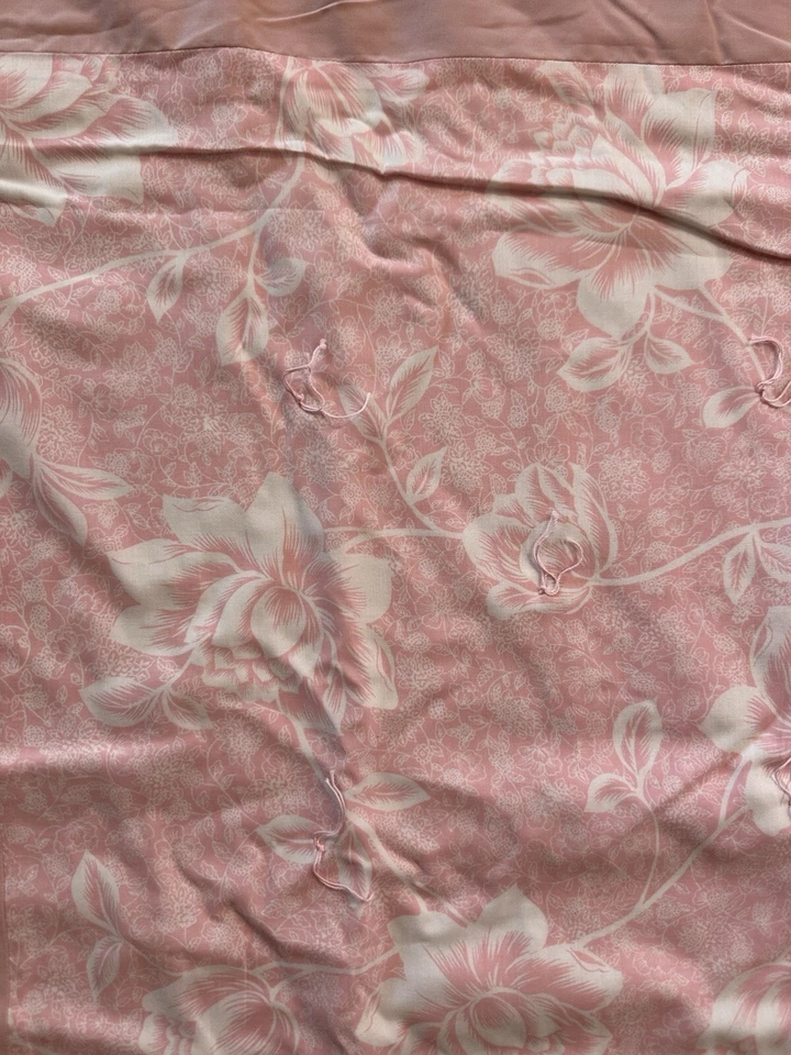Quilt Bedspread Pink Shade 80x60” Handmade Solid Floral Pattern Cottagecore - Image 4 of 4