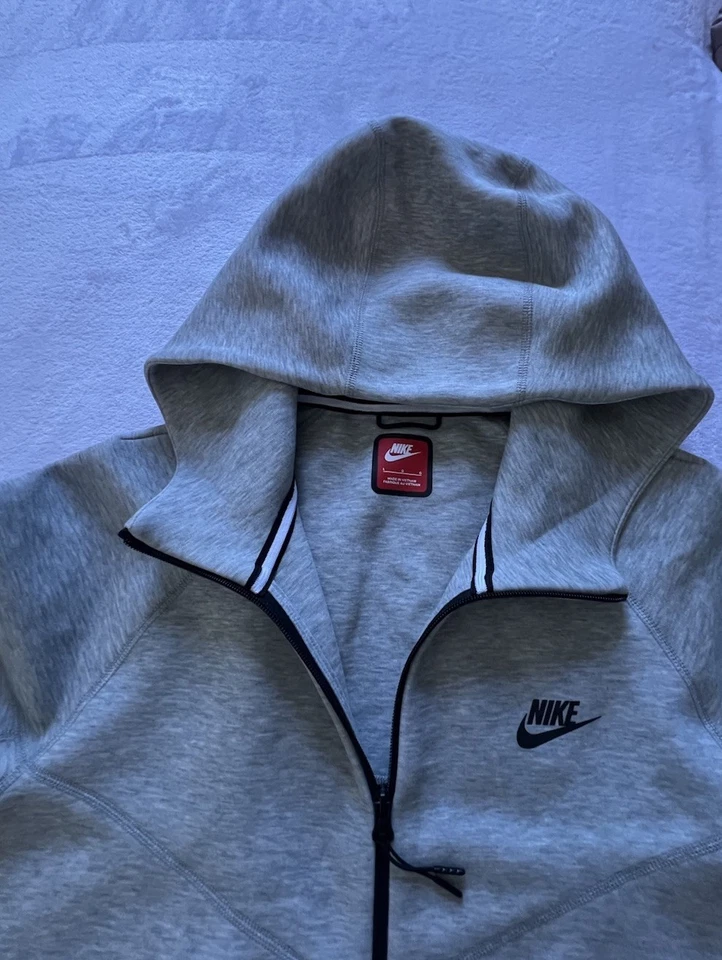 Chaqueta con Capucha Nike Tech Polar Para Hombre Talla Grande Gris Corredor de Vientos Cremallera Completa Foto 3 de 4