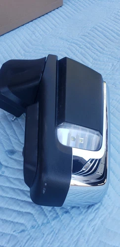 GMC Sierra Denali 1500 20-21 OEM Left Door Mirror Power Folding Black / Chrome 