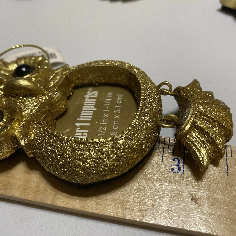 6 marcos Pier 1 OWL DORADO - Tiene capacidad para fotos de 1,25”x1,5" - 4 con percha 2”X3,5" Foto 4 de 4