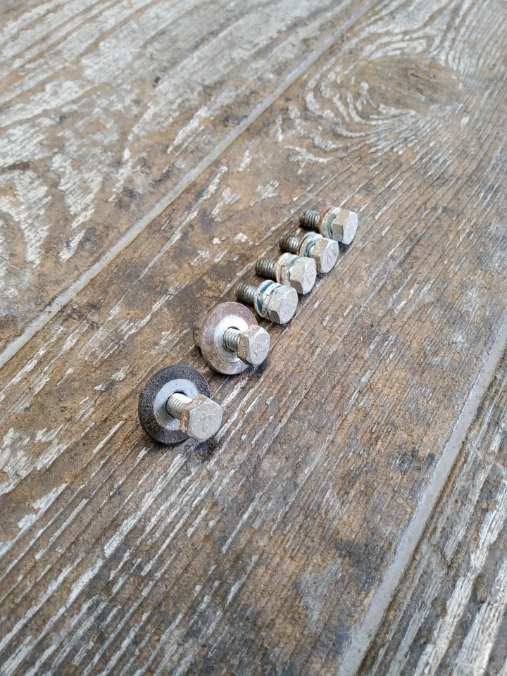 1981 81 81-83 Kawasaki KZ750 KZ 750 LTD Rear Back Wheel Fender Mount Bolts  - Image 2 of 4