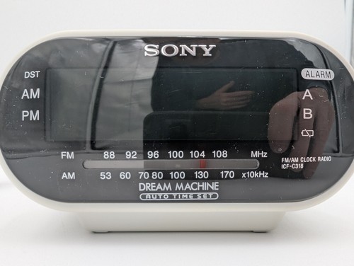 Sony Dream Machine ICF-C318 FM/AM radio orologio doppia sveglia ora automatica luce diurna - Foto 7 di 21