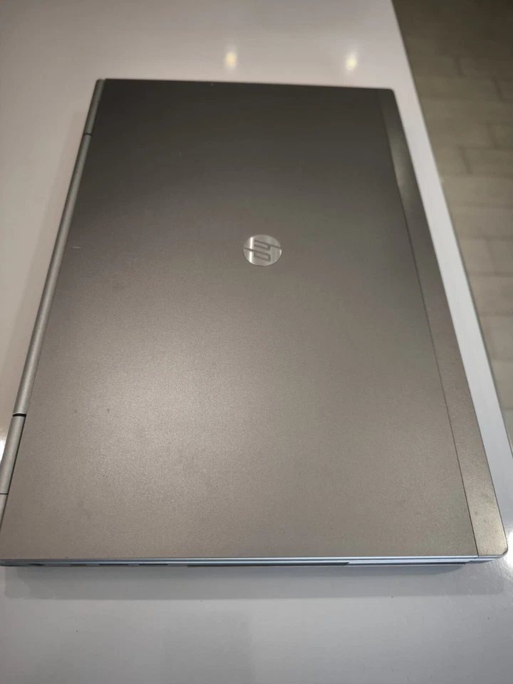 HP Elite Book 8470p i7 3520M 8 GB RAM SSD 256 + DOCK STATION Windows 10 64 BIT - Immagine 2 di 4