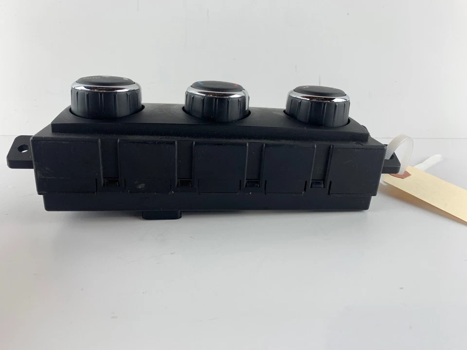 2014 Chrysler Town And Country AC Heater Climate Temperature Control OEM - Image 3 of 4