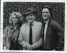 1986 Press Photo Shelley Hack, Bert Remsen & Tom Mason star on "Jack and Mike."