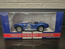 Federated Auto Parts 1965 Shelby Cobra 427 Die Cast Car 1:24 Scale