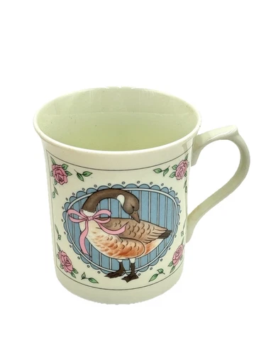 Vintage Country Coffee / Tea Cup Mug Fancy Goose With Bow Made In Japan
