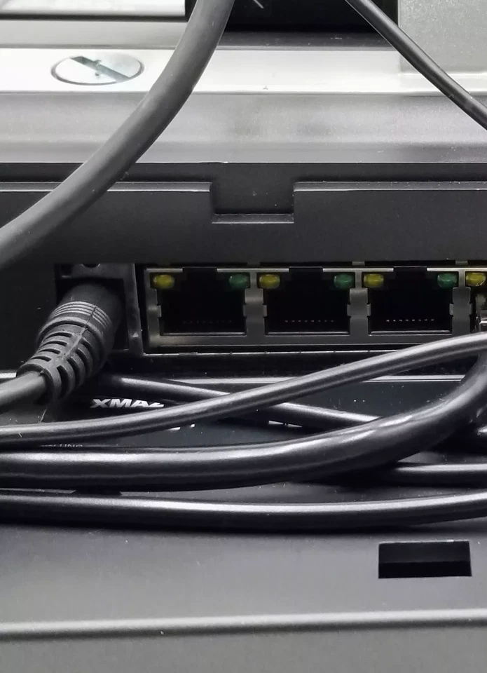 BT Touch IP IPT-PRO-T4SRA533RC Phone with VoIP, HD Audio Touchscreen Office Home - Image 3 of 4