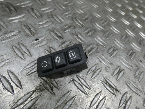 BMW E36 61.31-8371020 A/C Heckscheibe Heizung Schalter  BJ.2000