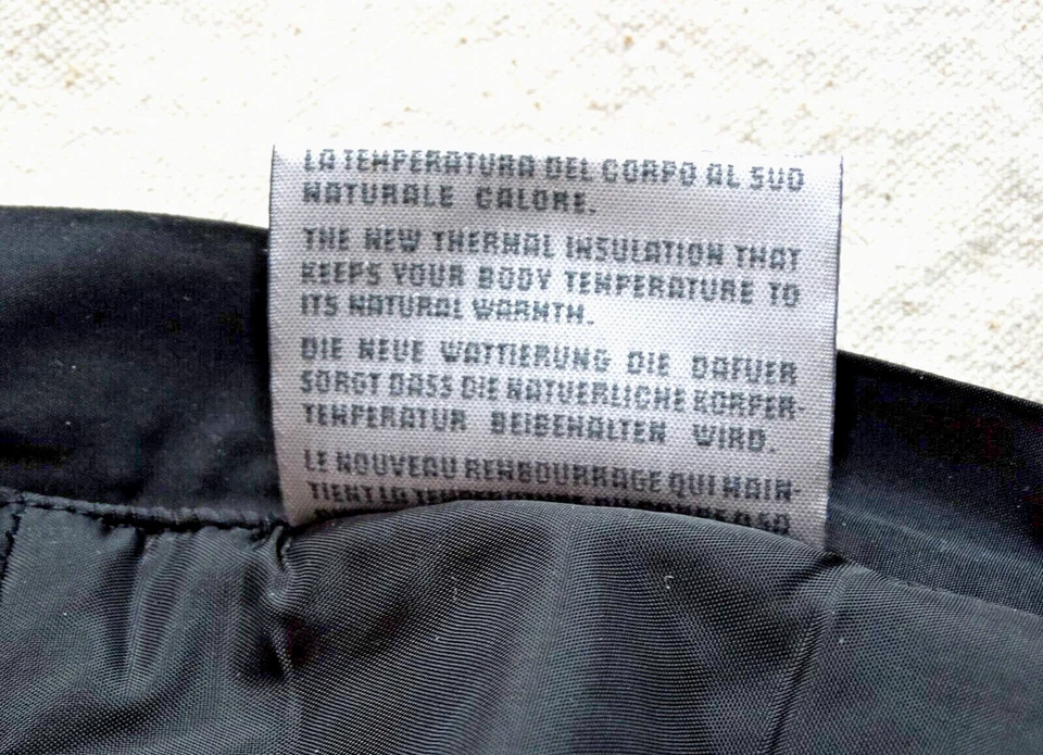 Obermeyer Original Ladies Ski Jacket Size 12 w/Stowaway Hood - Image 4 of 4