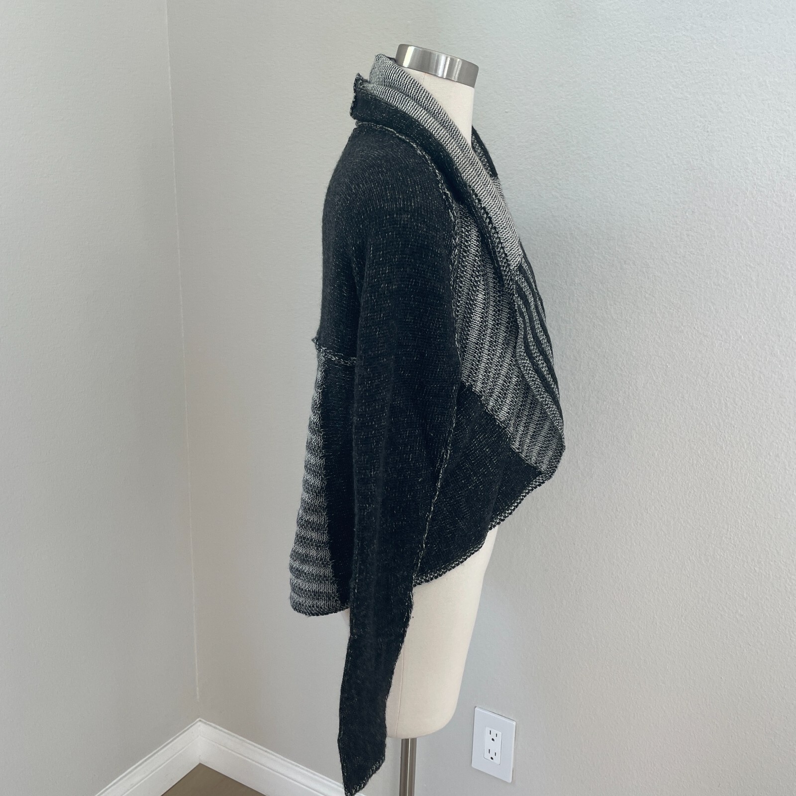 CAbi Womens Medium Patchwork Cocoon Cardigan Wool… - image 4