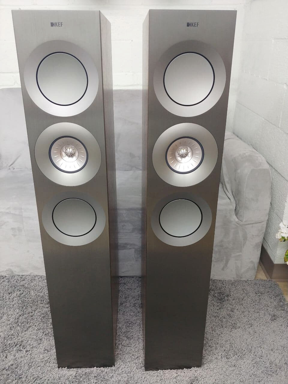 reference 3 floorstanding speaker