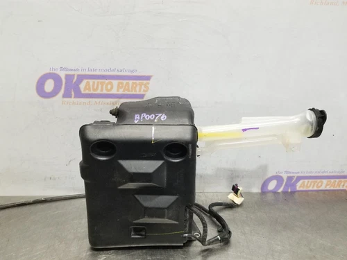 99 1999 CHEVY TAHOE WINDSHIELD WASH JUG RESERVOIR - Picture 1 of 12