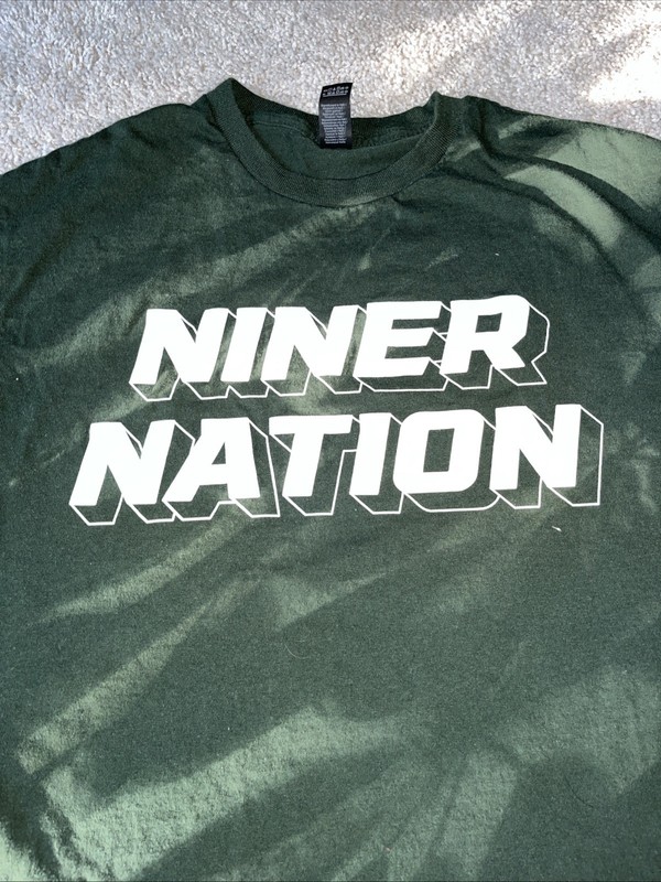 UNC Charlotte CHARLOTTE Crew Neck T-shirt Men’s Short Sleeve Green Medium M New