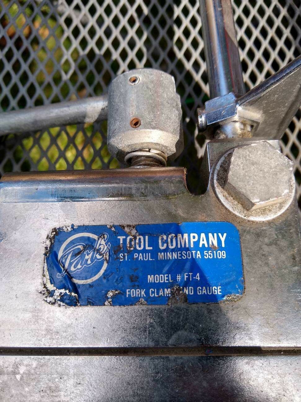 bicycle fork straightening tool