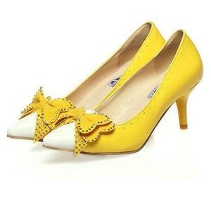 40 41 42 43 Damenpumps Strass Schleife Lackleder Kitten Heel Süß Party OL Schuhe