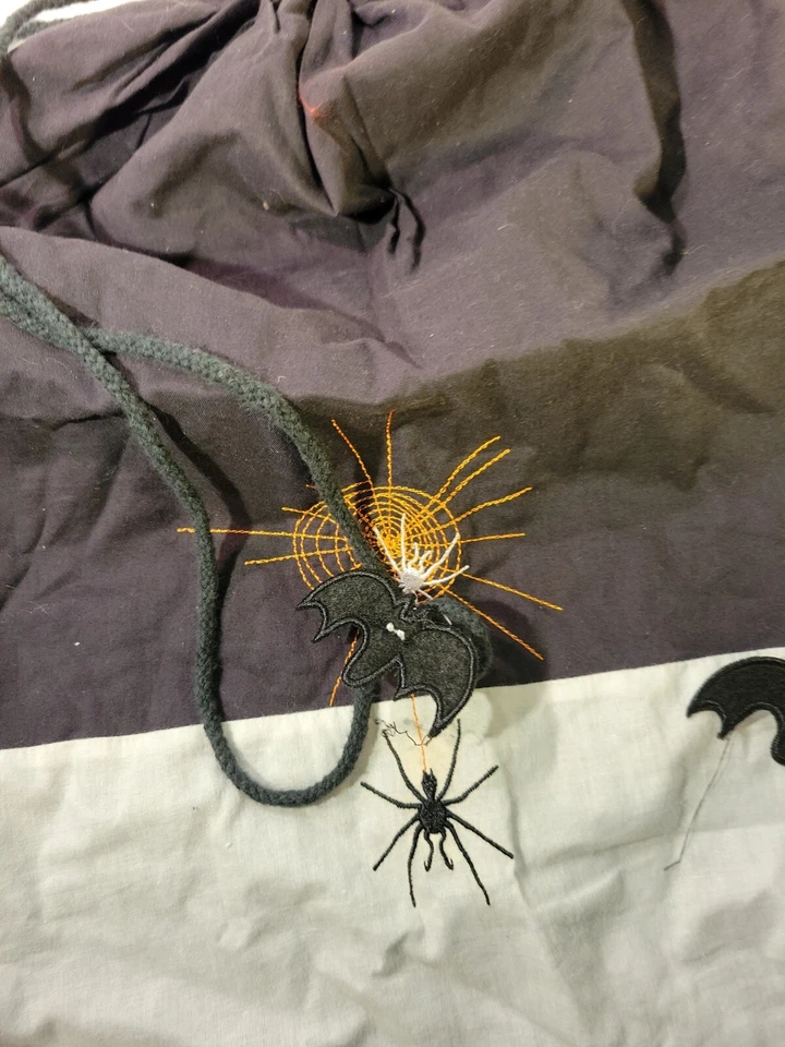 Bolso de truco o trato de Halloween de lona con temática de araña Foto 4 de 4