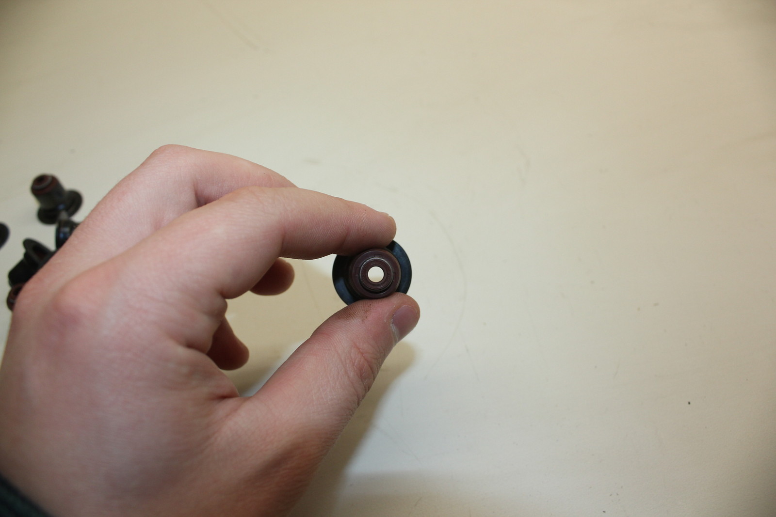 KIA VALVE STEM SEAL 222242G000 OEM (173) eBay