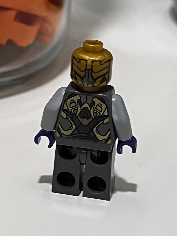 LEGO Minifigura Marvel Alien General D30 Foto 4 de 4