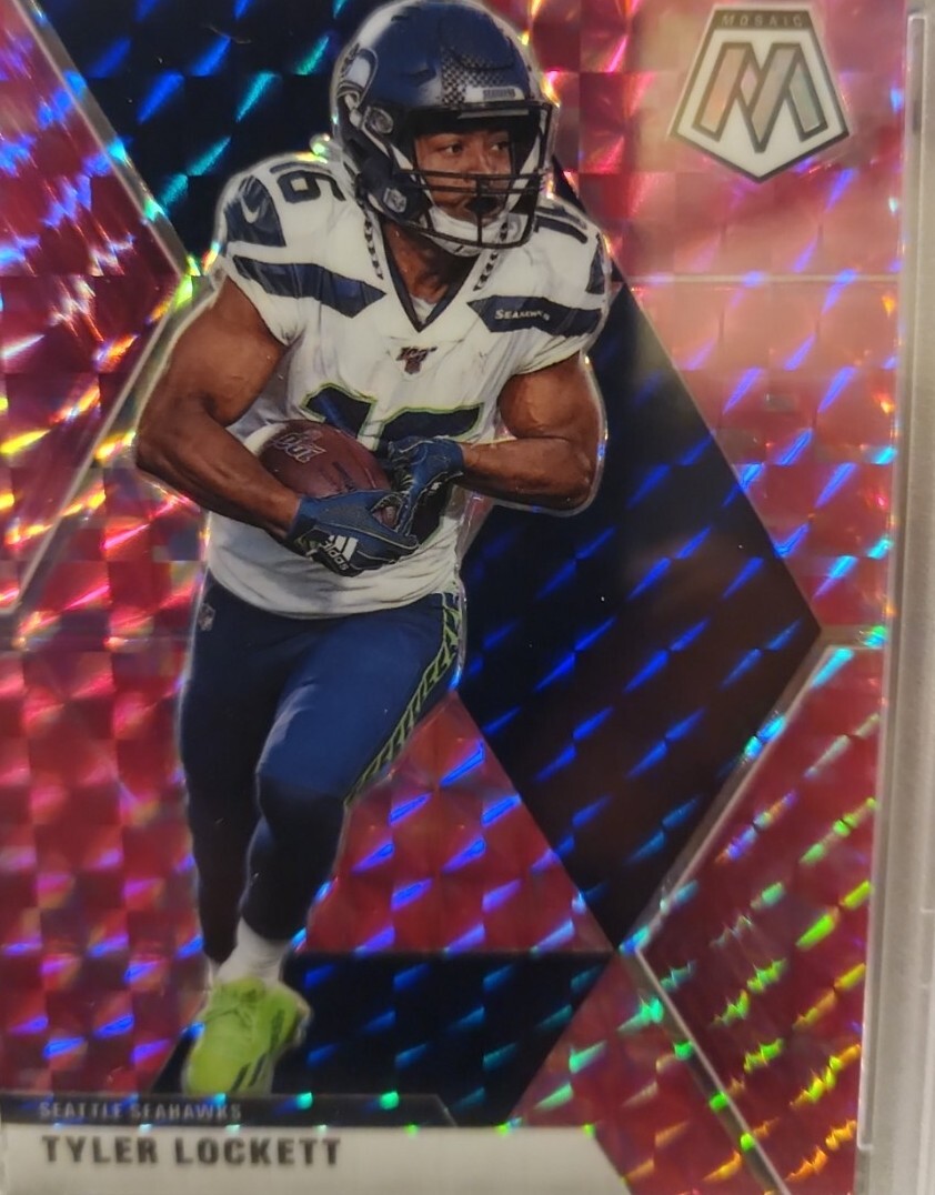 2020 Panini Mosaic Football Tyler Lockett PINK CAMO #183 Seattle
