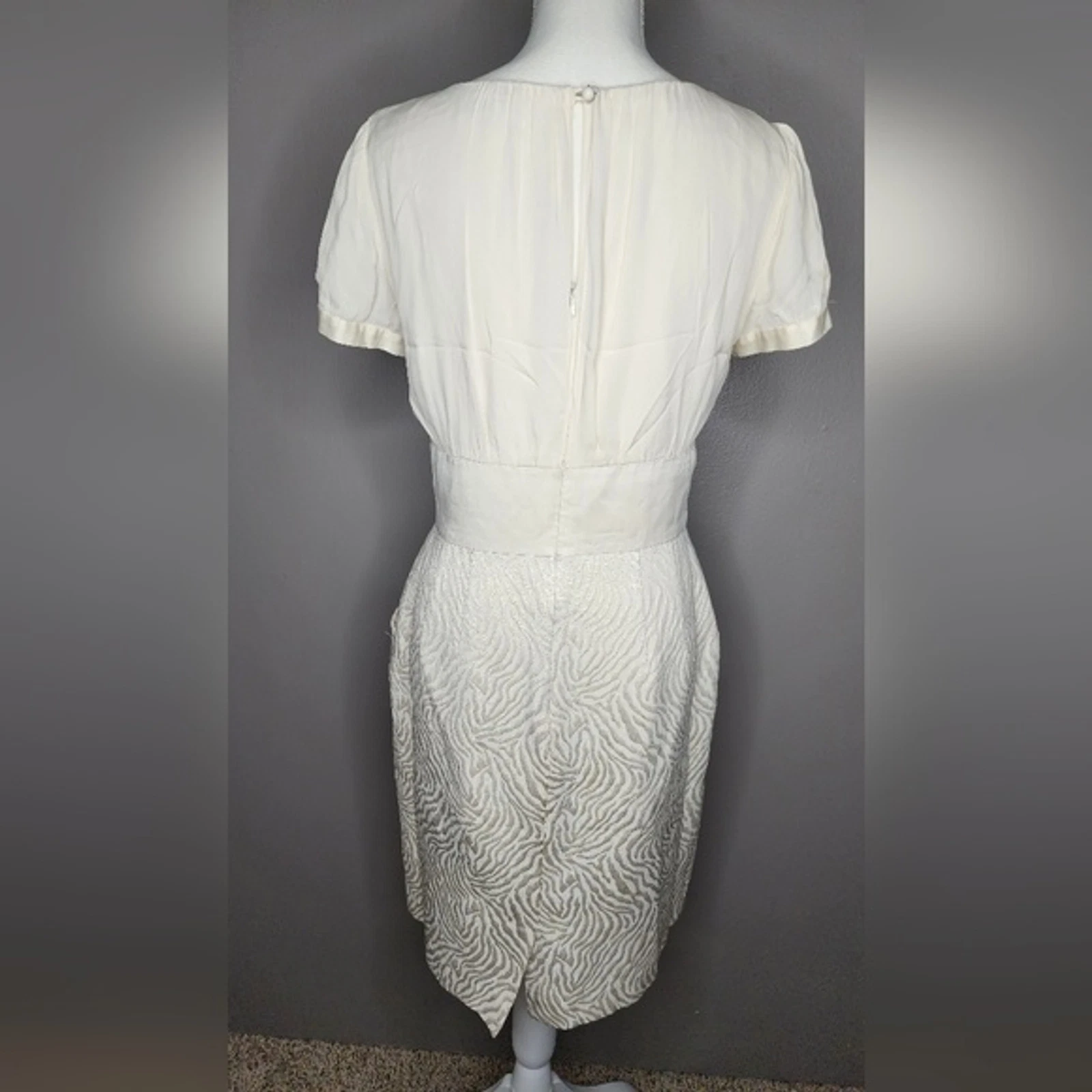 OFF WHITE Gonna ANTONIO MELANI bianco sporco con stampa animale oro. Taglia 6