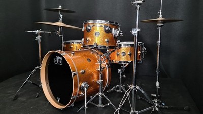 DW Drumset Performance USA Gold Sparkle Schlagzeug Drums Kit / Shellset Jazzset