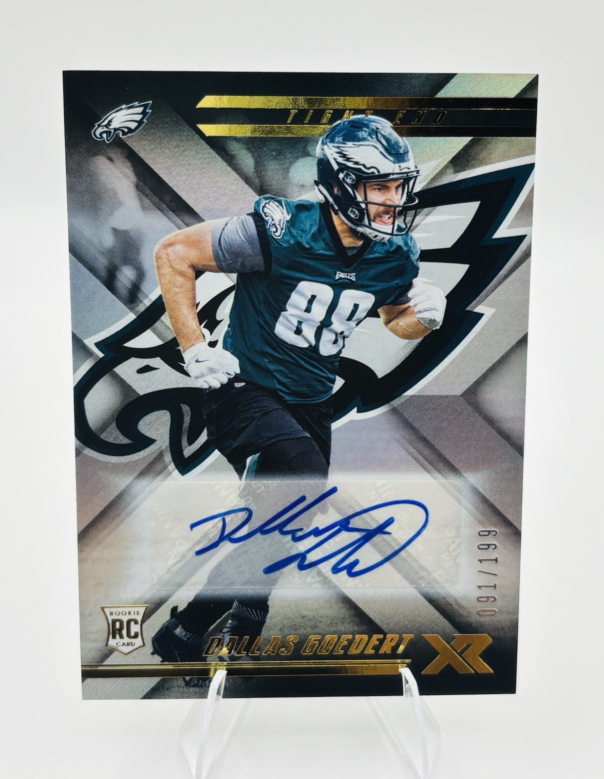 Dallas Goedert Panini XR #147 Autograph