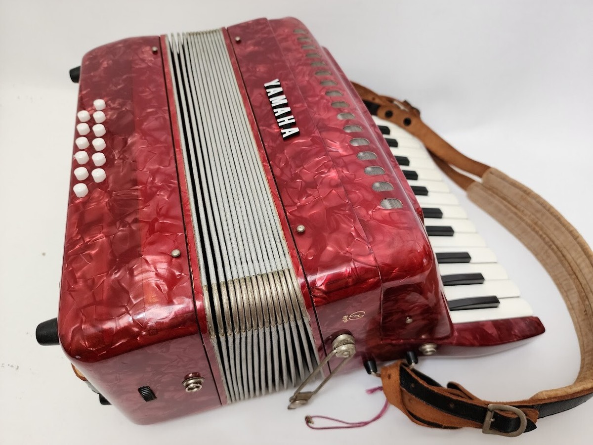 YAMAHA 赤 アコーディオン 25鍵盤 8905 Yamaha Accordion 8905