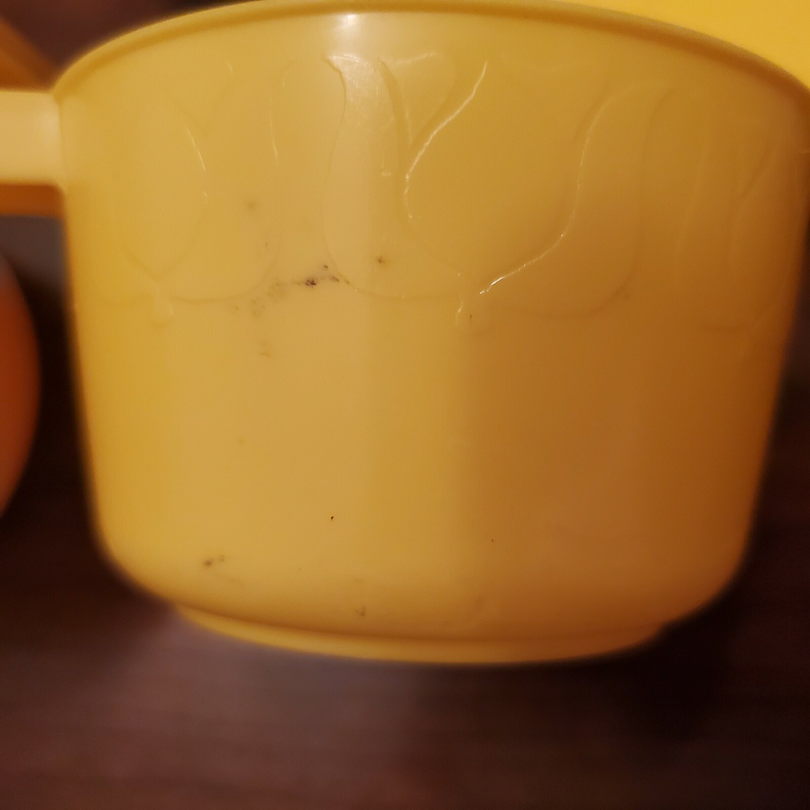 Lot of Vintage Androck Co. Yellow Plastic Plates and Cups Worcester MA