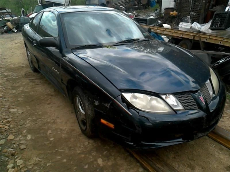 Coolant Reservoir Fits 02-05 CAVALIER 72891 - Image 2 of 4