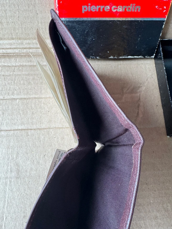 New Old Stock NOS Pierre Cardin Mens Wallet Genuine Leather Billfold - Image 4 of 4