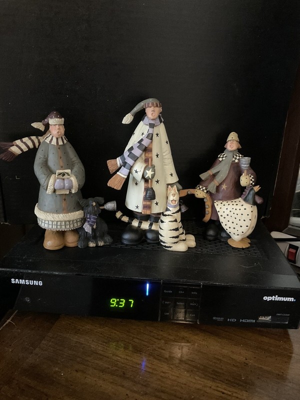 williraye studio collectibles christmas Carollers