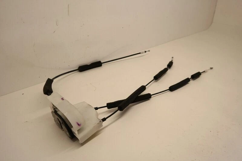 Atuador de trava traseira esquerda Toyota Tundra 07-19  - Imagem 2 de 4