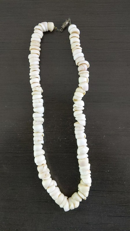 Puka shell necklace vintage Hawaiian