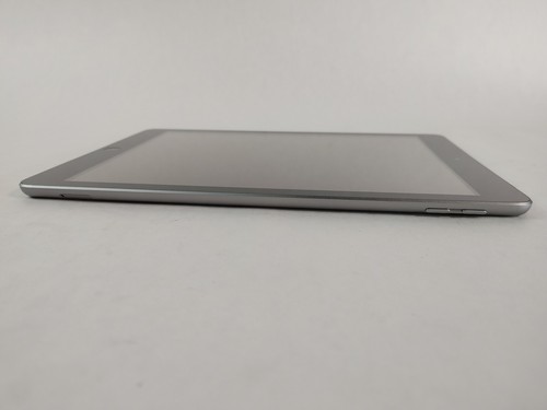 Apple iPad 5th Gen A1823 32 GB iOS 16.7.11 Space Gray Tablet - Picture 3 of 6