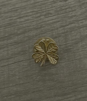 Lucky Gold Toned Four Leaf Clover Saint Patrick's Day Ireland Irish Pin Badge