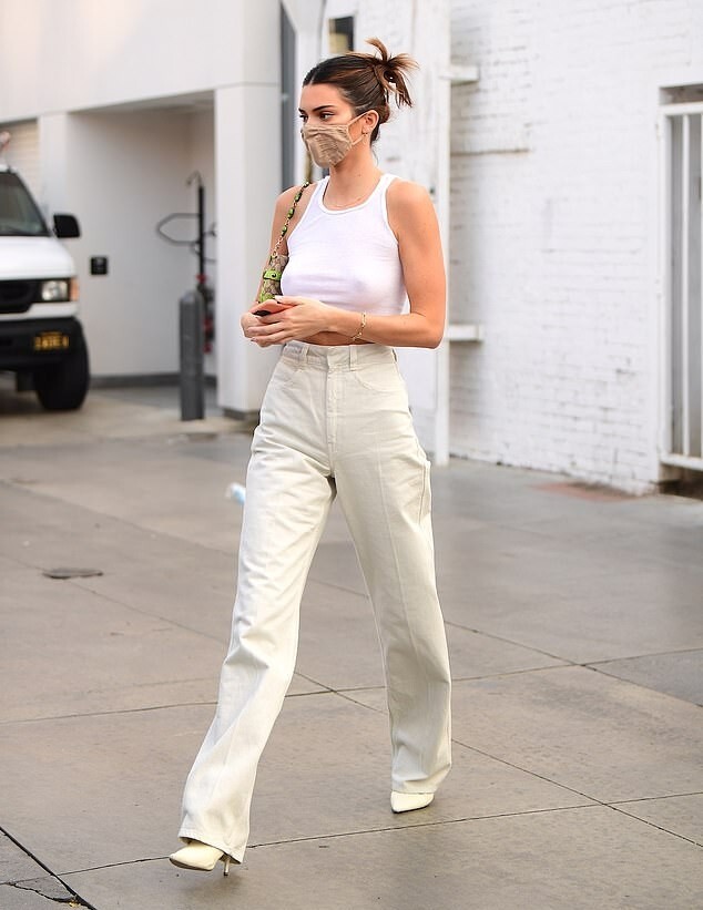 【U LAN】Betty Tin Beige Wide Denim Pants Celebrity light stone beige high waisted wide trouser jeans