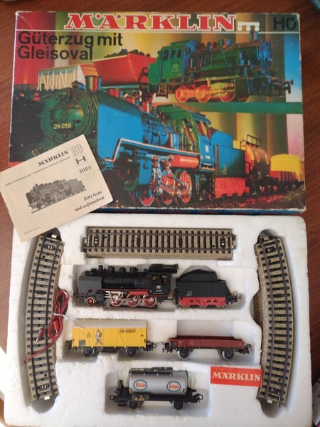 Conjunto de Locomotora, vagones y vías - Märklin HO 3003, Güterzug mit Gleisoval