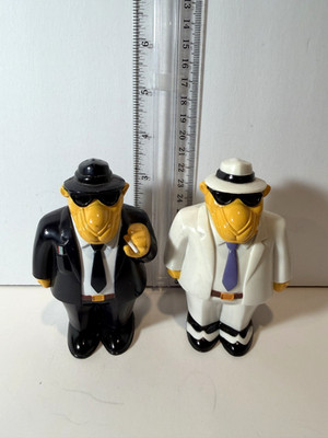 Joe Camel Cigarette Tobacco White Black Suit Salt & Pepper Shaker Set