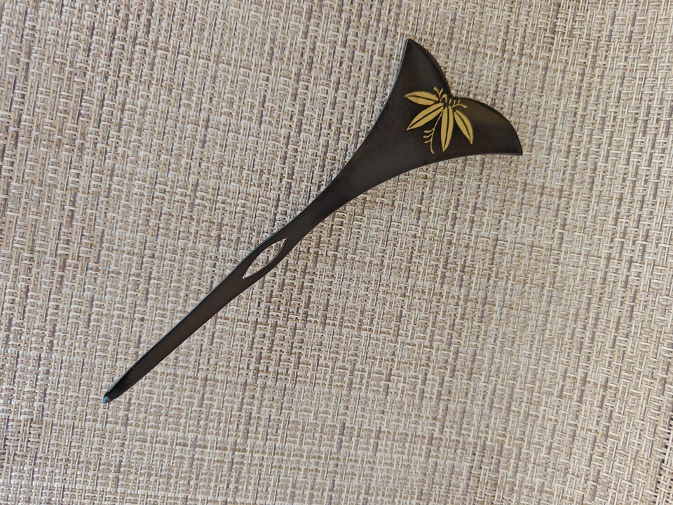 Bastão de cabelo japonês Kanzashi acrílico preto vintage com ouro verde vermelho Maki-e - Imagem 4 de 4